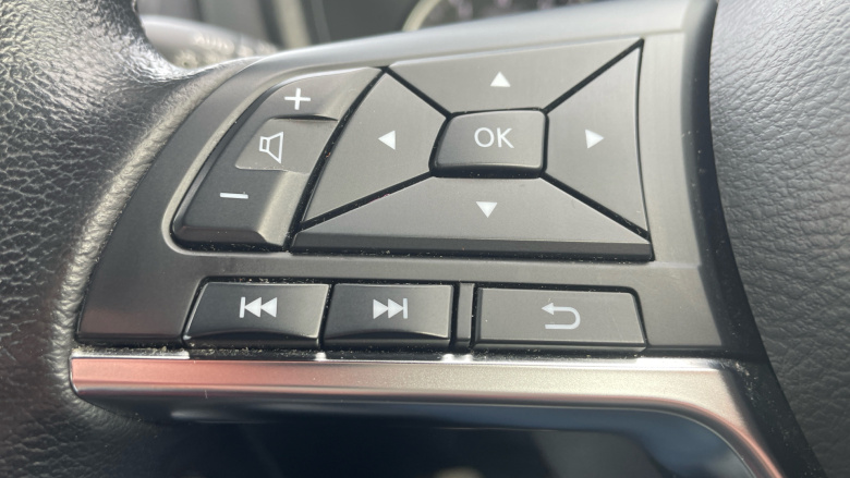 Nissan Juke 1.0 DiG-T 114 N-Connecta 5dr Petrol Hatchback